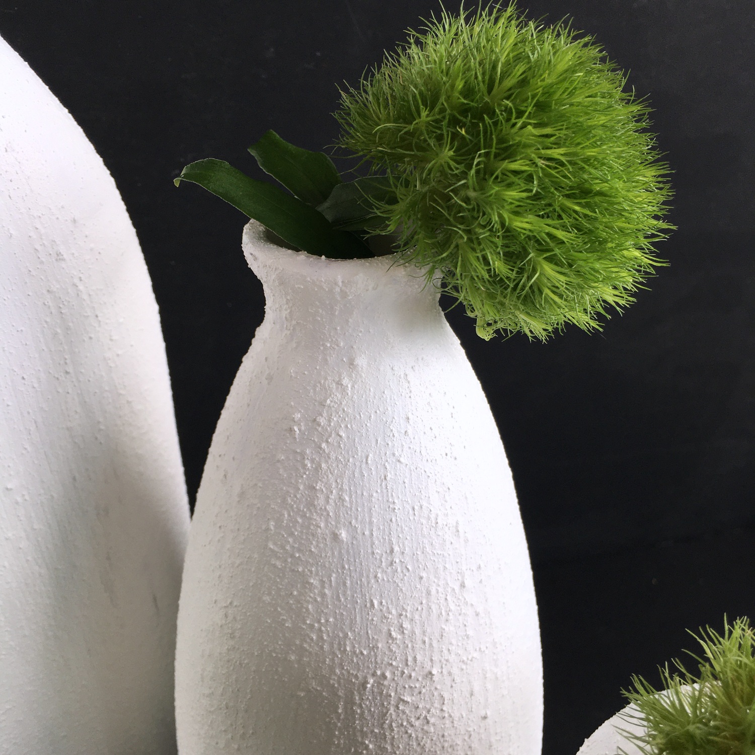 Here's How to Paint a Glass Vase to Look Like Ceramic - Brightly