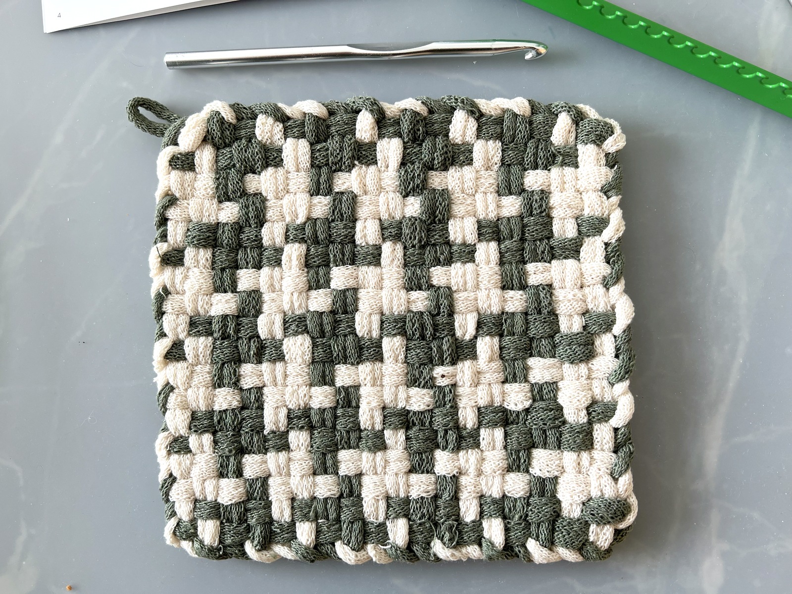 DIY Weave A Potholder JayDeeMahs Com   1 Day 14 Potholder Weaving 6 